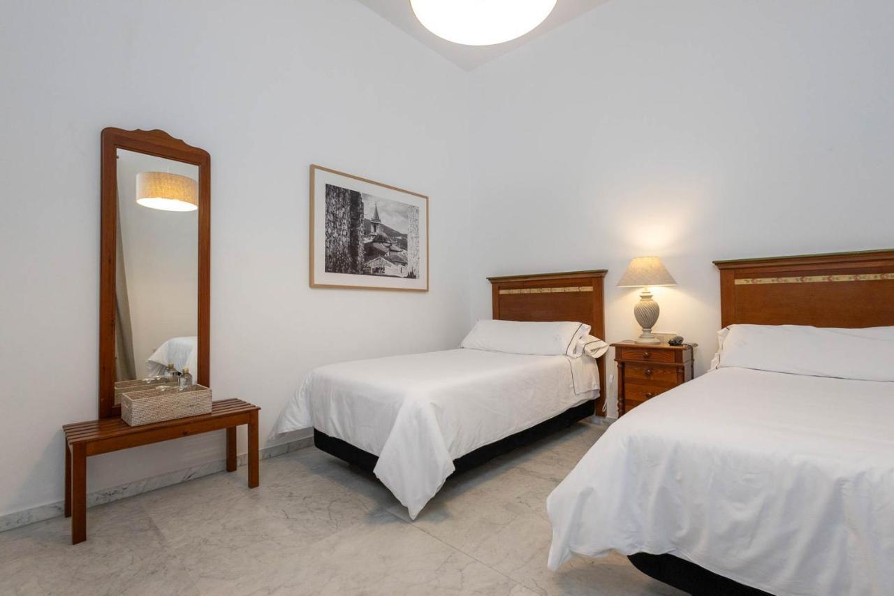Hotel Tugasa Casa Palacio Medina Sidonia Екстериор снимка