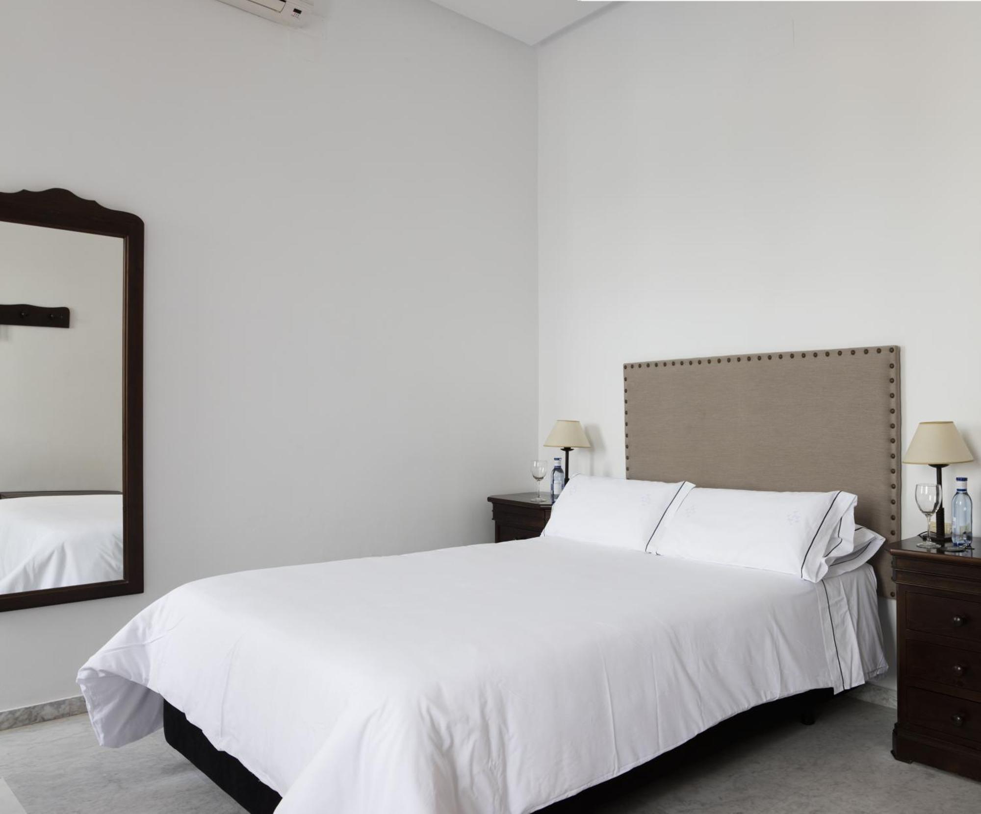 Hotel Tugasa Casa Palacio Medina Sidonia Екстериор снимка